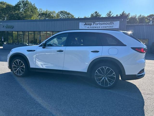 Photo of 2025 Rhodium White Premium Mazda CX-70 PHEV