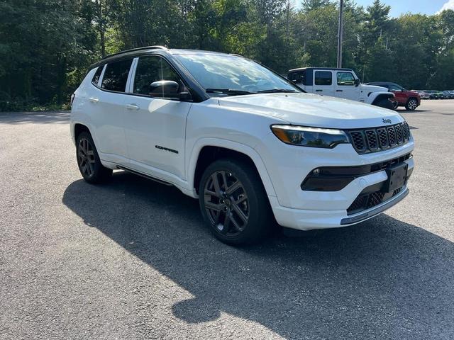 Photo of 2025 Bright White Clearcoat Jeep Compass