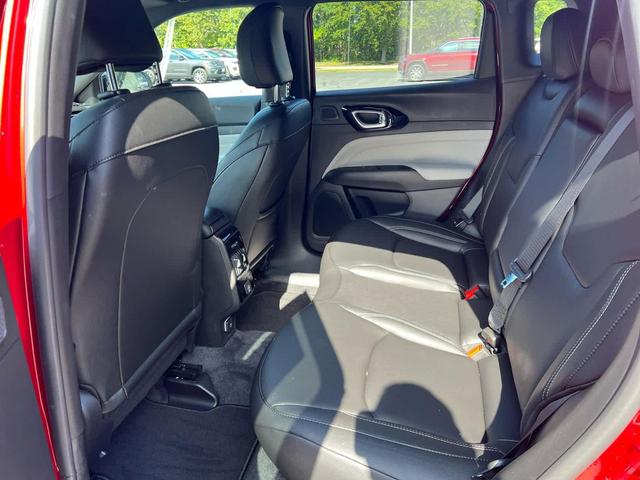 Photo of 2025 Red Hot Pearlcoat Jeep Compass