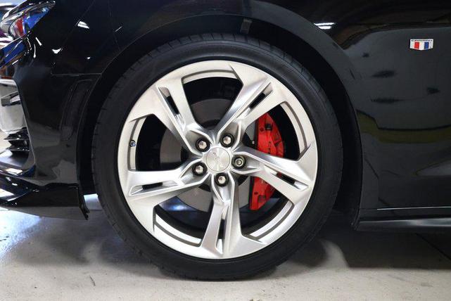 Photo of 2023 Black Chevrolet Camaro