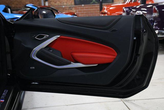 Photo of 2023 Black Chevrolet Camaro