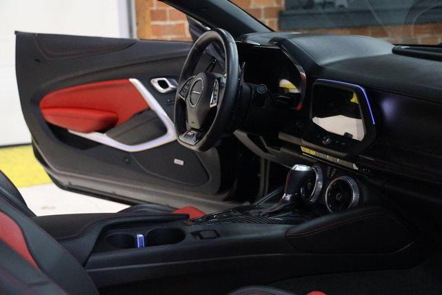 Photo of 2023 Black Chevrolet Camaro