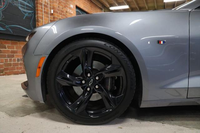Photo of 2020 Shadow Gray Metallic Chevrolet Camaro