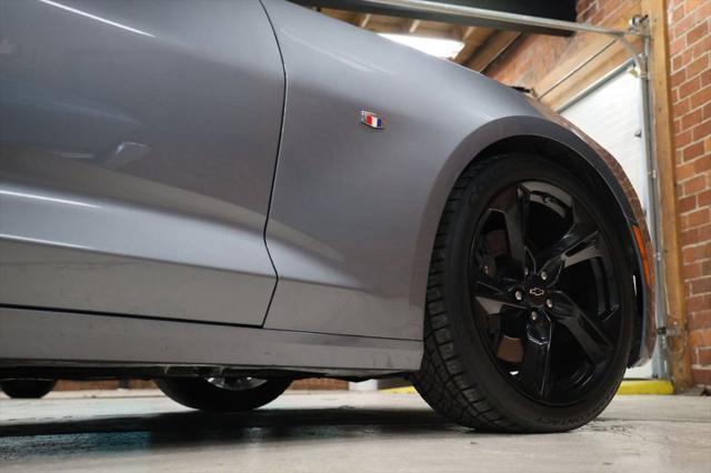 Photo of 2020 Shadow Gray Metallic Chevrolet Camaro