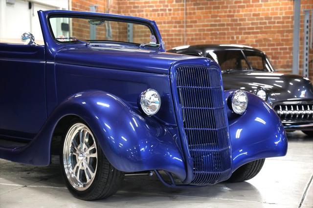 Photo of 1935 Medium Blue Metallic Ford Roadster