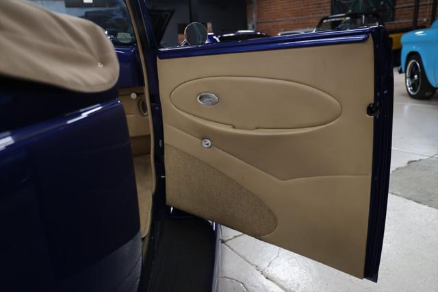 Photo of 1935 Medium Blue Metallic Ford Roadster