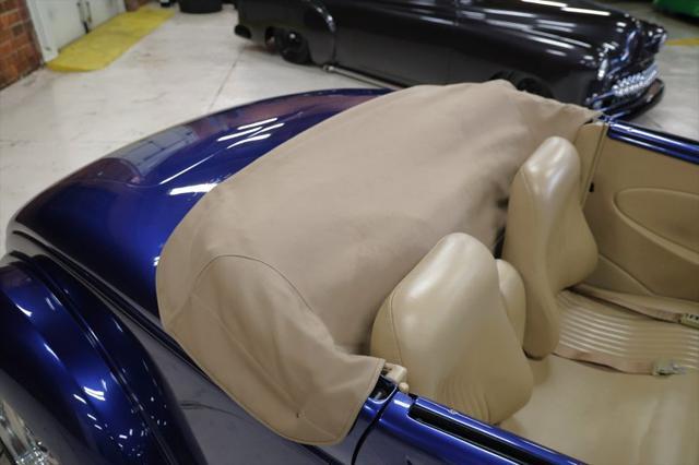 Photo of 1935 Medium Blue Metallic Ford Roadster