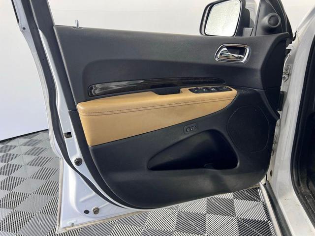 Photo of 2015 Bright White Clearcoat Dodge Durango