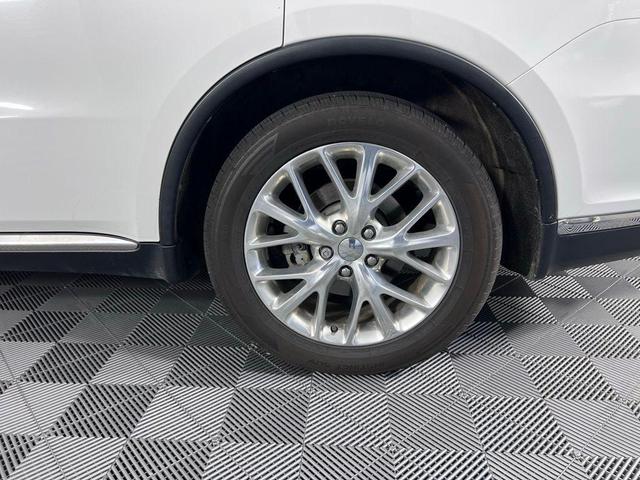 Photo of 2015 Bright White Clearcoat Dodge Durango