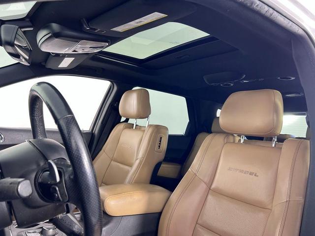 Photo of 2015 Bright White Clearcoat Dodge Durango