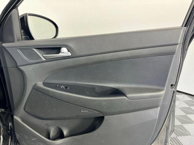 Photo of 2021 Black Noir Pearl Hyundai TUCSON