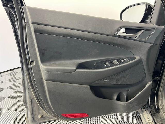 Photo of 2021 Black Noir Pearl Hyundai TUCSON