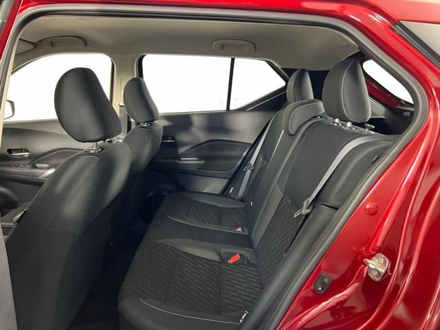 Photo of 2022 Scarlet Ember Nissan Kicks