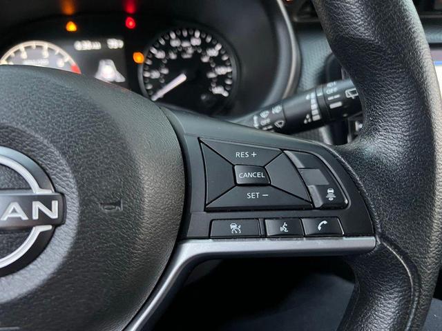 Photo of 2022 Scarlet Ember Nissan Kicks