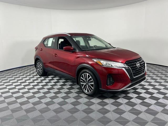 Photo of 2022 Scarlet Ember Nissan Kicks