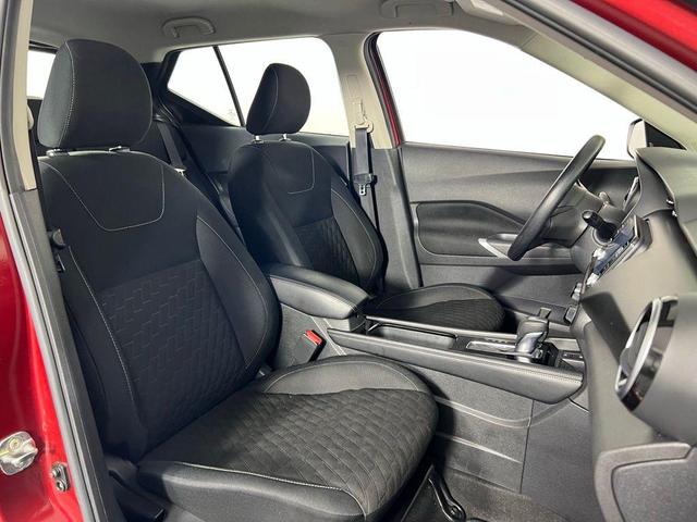 Photo of 2022 Scarlet Ember Nissan Kicks