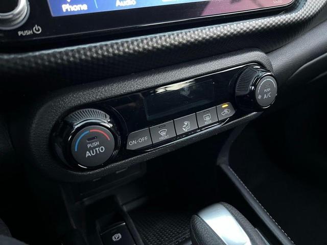 Photo of 2022 Scarlet Ember Nissan Kicks
