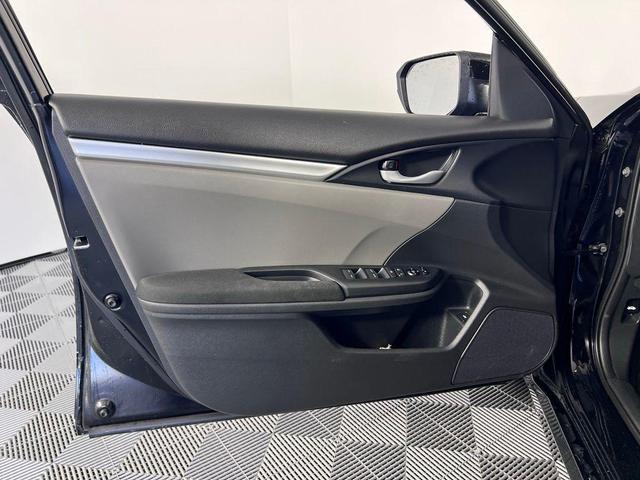 Photo of 2019 Gray Honda Civic
