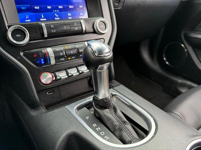 Photo of 2023 Oxford White Ford Mustang
