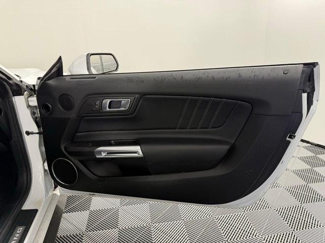 Photo of 2023 Oxford White Ford Mustang