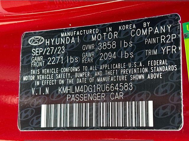 Photo of 2024 Red Hyundai ELANTRA