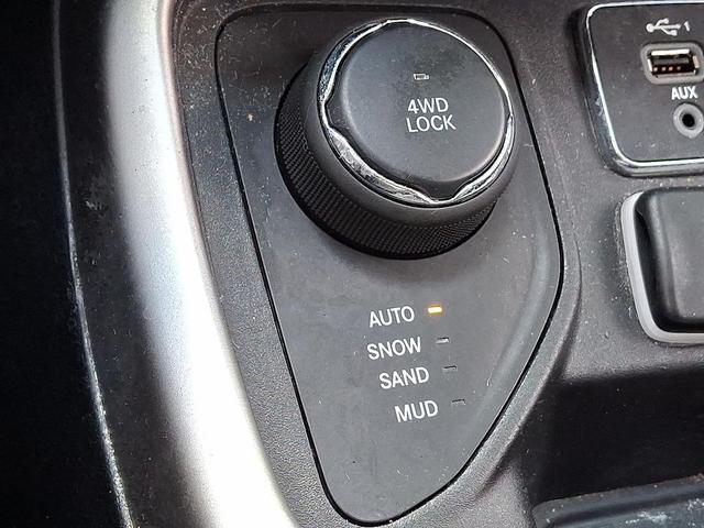 Photo of 2019 Granite Crystal Metallic Clearcoat - PAU Jeep Compass