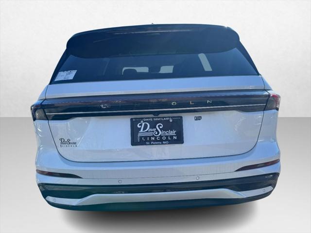 Photo of 2025 WHITE PLATINUM MET 3C Lincoln Nautilus