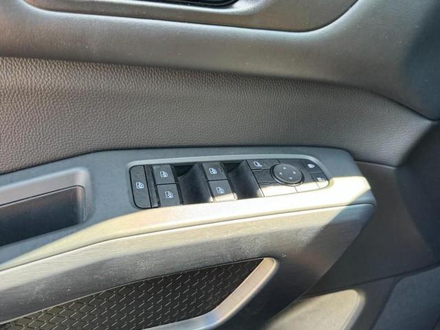 Photo of 2023 Obsidian Green Pearl Nissan Pathfinder