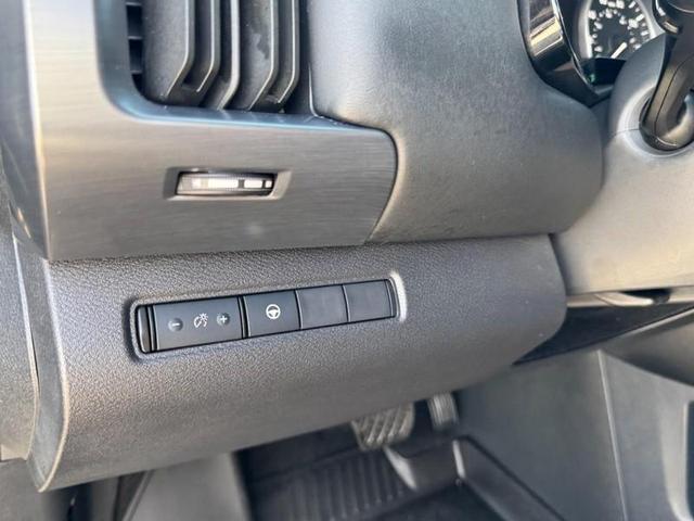 Photo of 2023 Obsidian Green Pearl Nissan Pathfinder