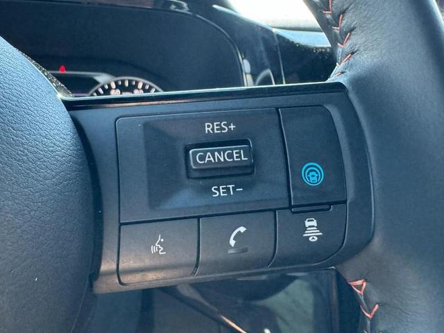 Photo of 2023 Obsidian Green Pearl Nissan Pathfinder