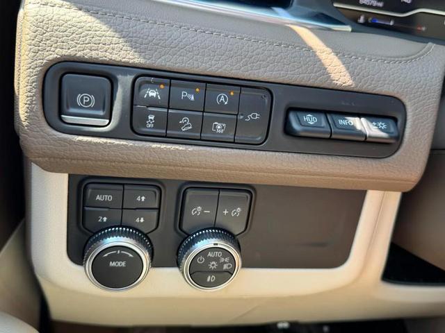 Photo of 2022 White Frost Tricoat GMC Yukon XL
