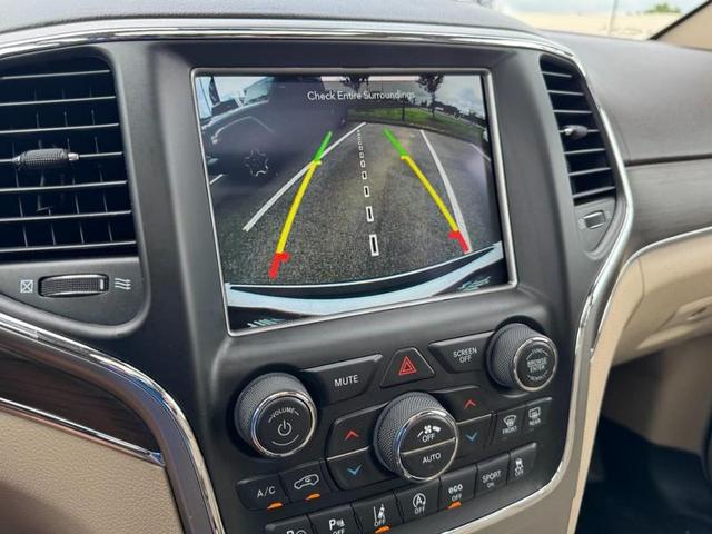 Photo of 2018 Bright White Clearcoat Jeep Grand Cherokee
