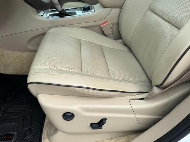 Photo of 2018 Bright White Clearcoat Jeep Grand Cherokee