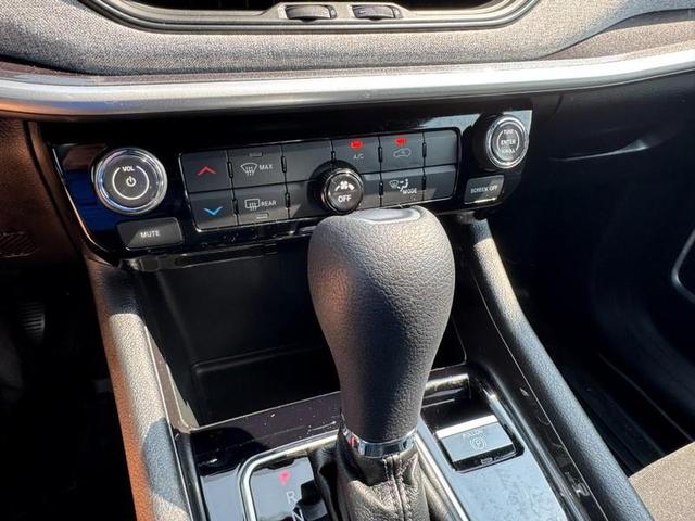 Photo of 2023 Redline Pearlcoat Jeep Compass