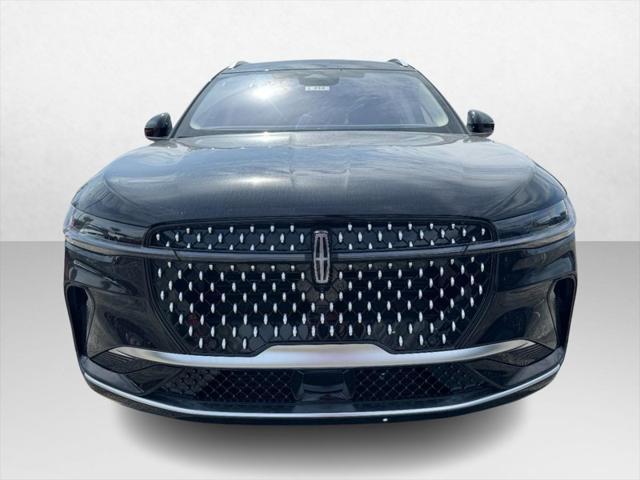 Photo of 2025 INFINITE BLACK MET CC Lincoln Nautilus