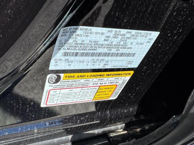 Photo of 2025 INFINITE BLACK MET CC Lincoln Navigator