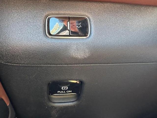 Photo of 2025 INFINITE BLACK MET CC Lincoln Navigator