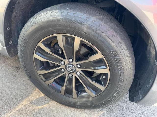 Photo of 2017 Pearl White Nissan Armada
