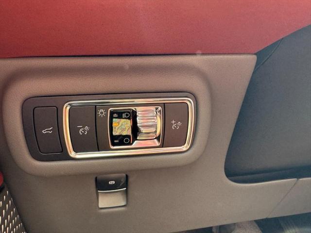 Photo of 2025 WHITE PLATINUM MET 3C Lincoln Nautilus