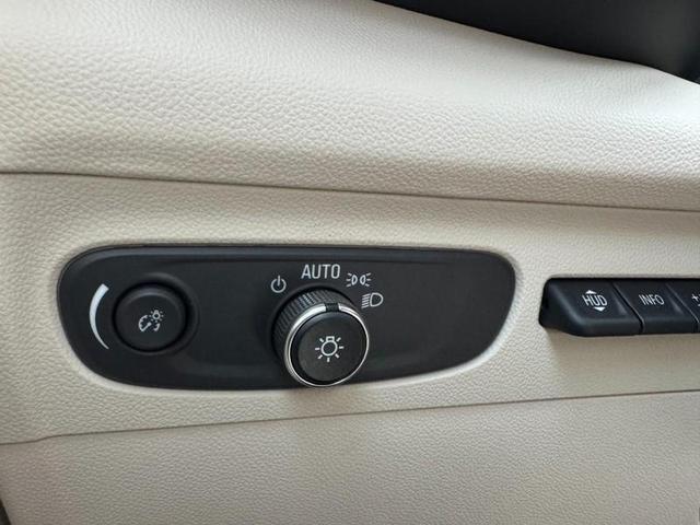 Photo of 2023 Sapphire Metallic Buick Envision