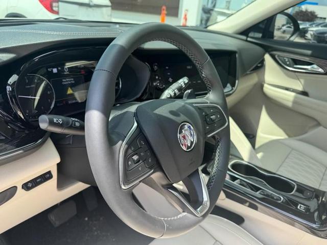 Photo of 2023 Sapphire Metallic Buick Envision