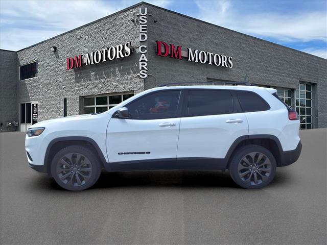 Photo of 2021 Bright White Clearcoat Jeep Cherokee