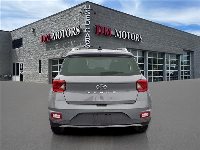 Photo of 2020 Galactic Gray Hyundai VENUE