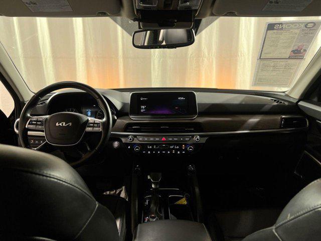 Photo of 2022 Ebony Black Kia Telluride
