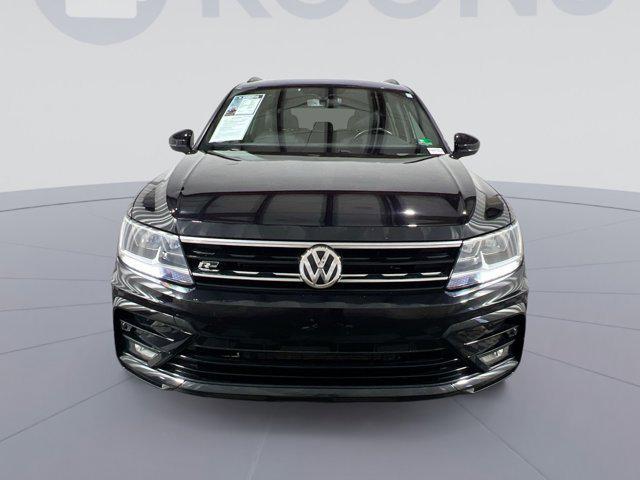 Photo of 2020 Deep Black Pearl Volkswagen Tiguan