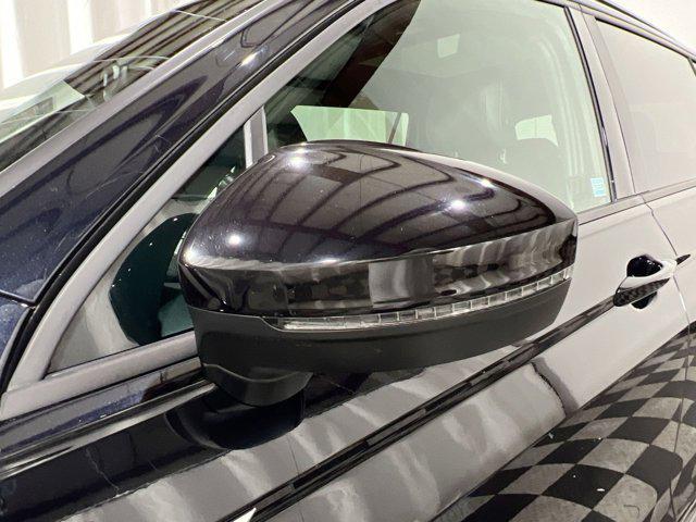 Photo of 2020 Deep Black Pearl Volkswagen Tiguan