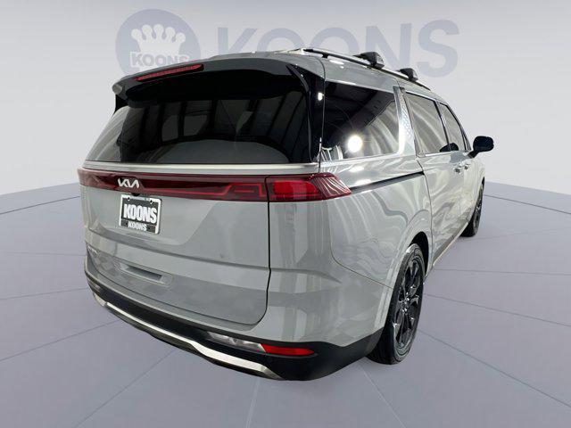 Photo of 2024 Ceramic Silver Kia Carnival