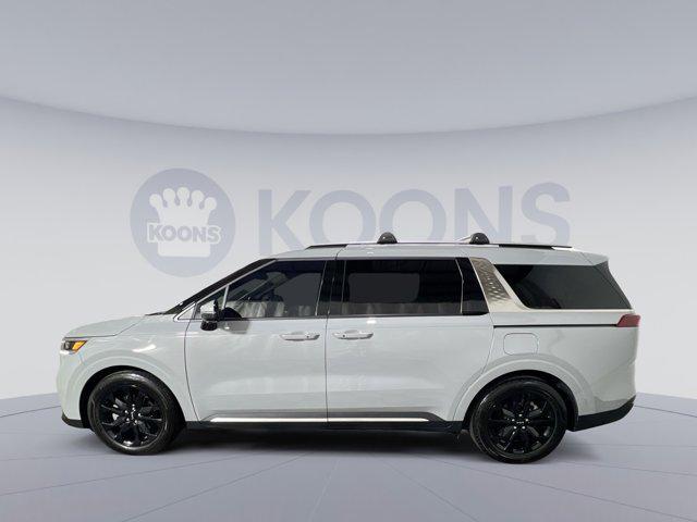 Photo of 2024 Ceramic Silver Kia Carnival