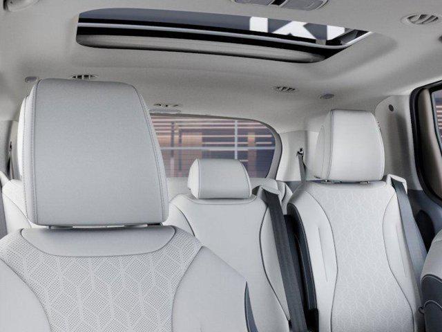 Photo of 2026 Ceramic Silver Kia Carnival Hybrid