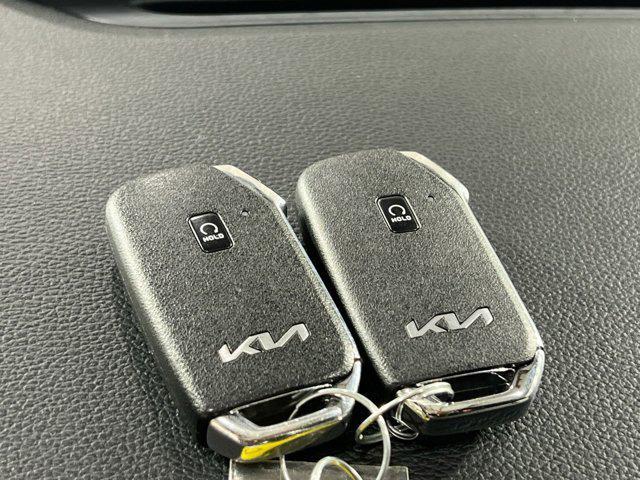 Photo of 2023 Gravity Gray Kia Sportage